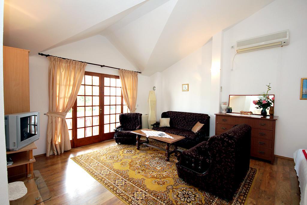 Petrovac Guesthouse Draskovic מראה חיצוני תמונה